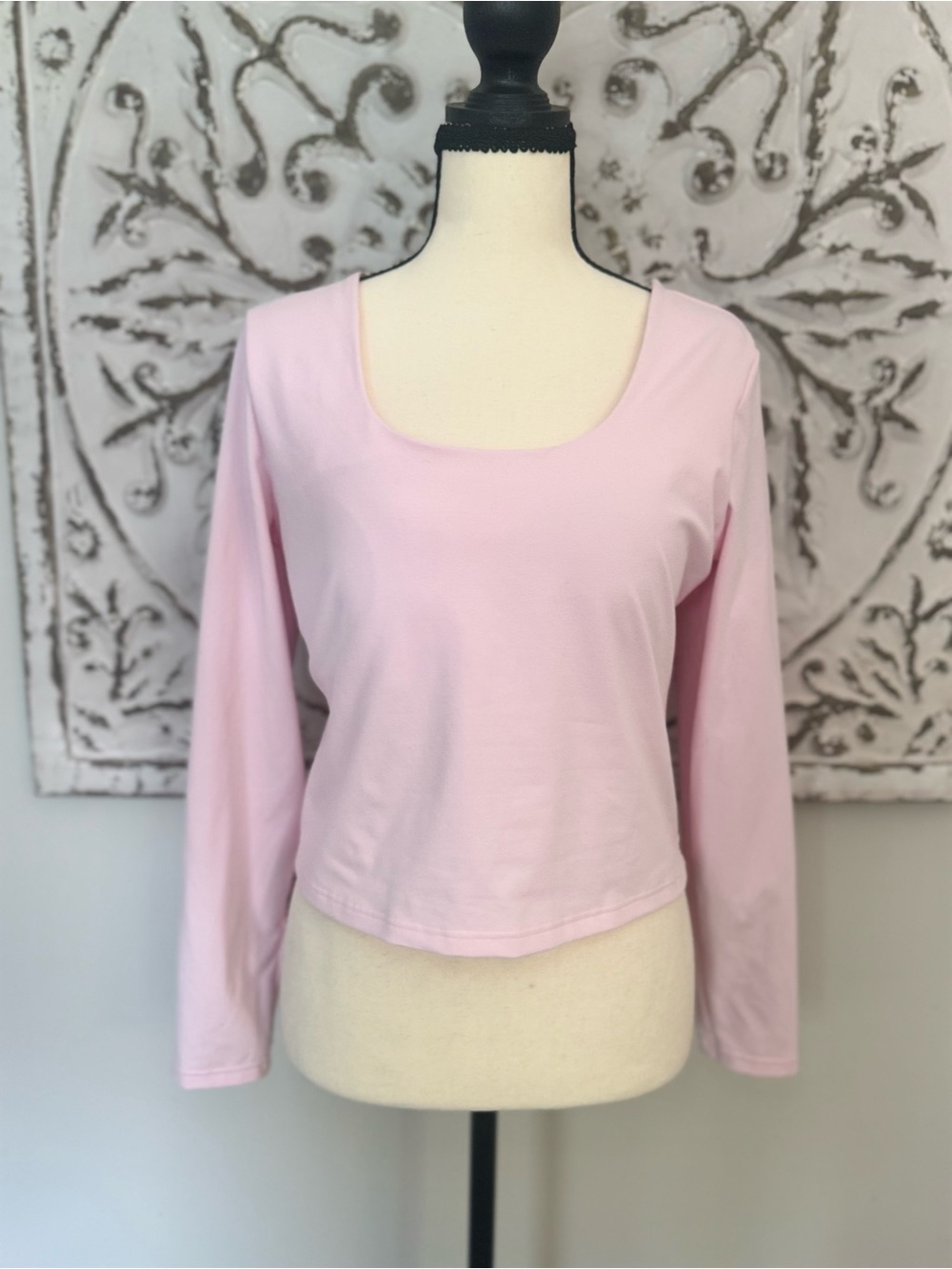 Fabletics Pink Open-Back Long Sleeve Top – Women’s XL